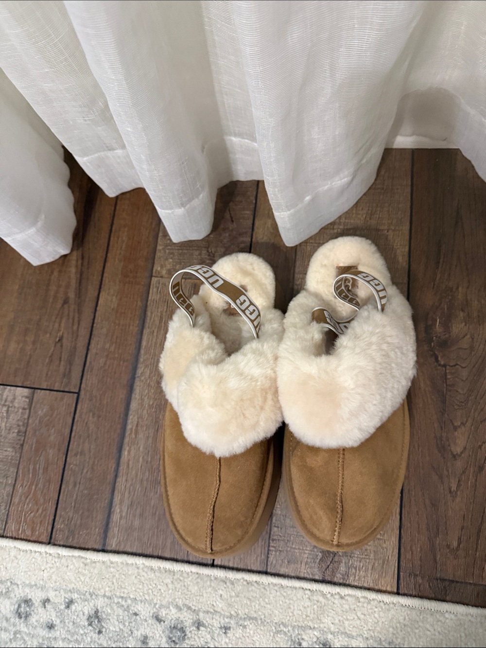UGG Cozy Shearling Slip-On Mules in Chestnut